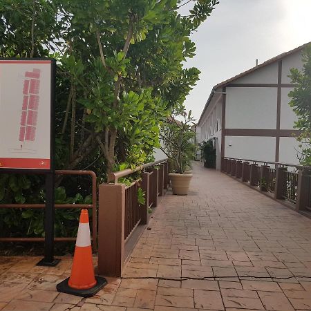 Tokido Private Water Chalet Pd Port Dickson Bagian luar foto
