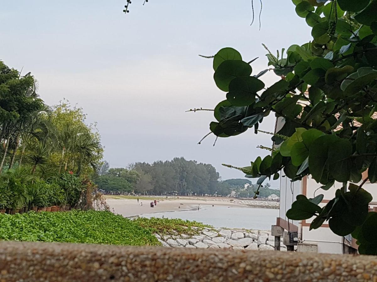 Tokido Private Water Chalet Pd Port Dickson Bagian luar foto