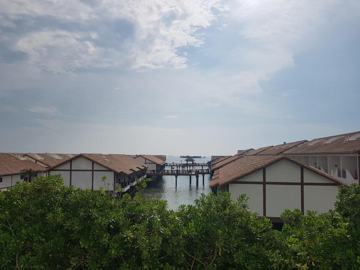 Tokido Private Water Chalet Pd Port Dickson Bagian luar foto